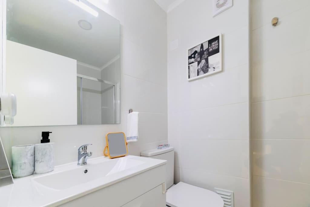 Modern 3 Bedroom Flat In Lissabon Exterior foto