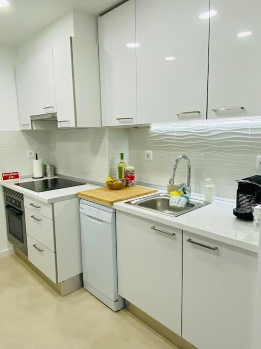 Modern 3 Bedroom Flat In Lissabon Exterior foto